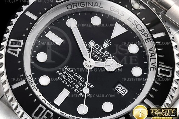 0806 ROLSD0102 – Deep Sea Dweller Blk Supportive 1013
